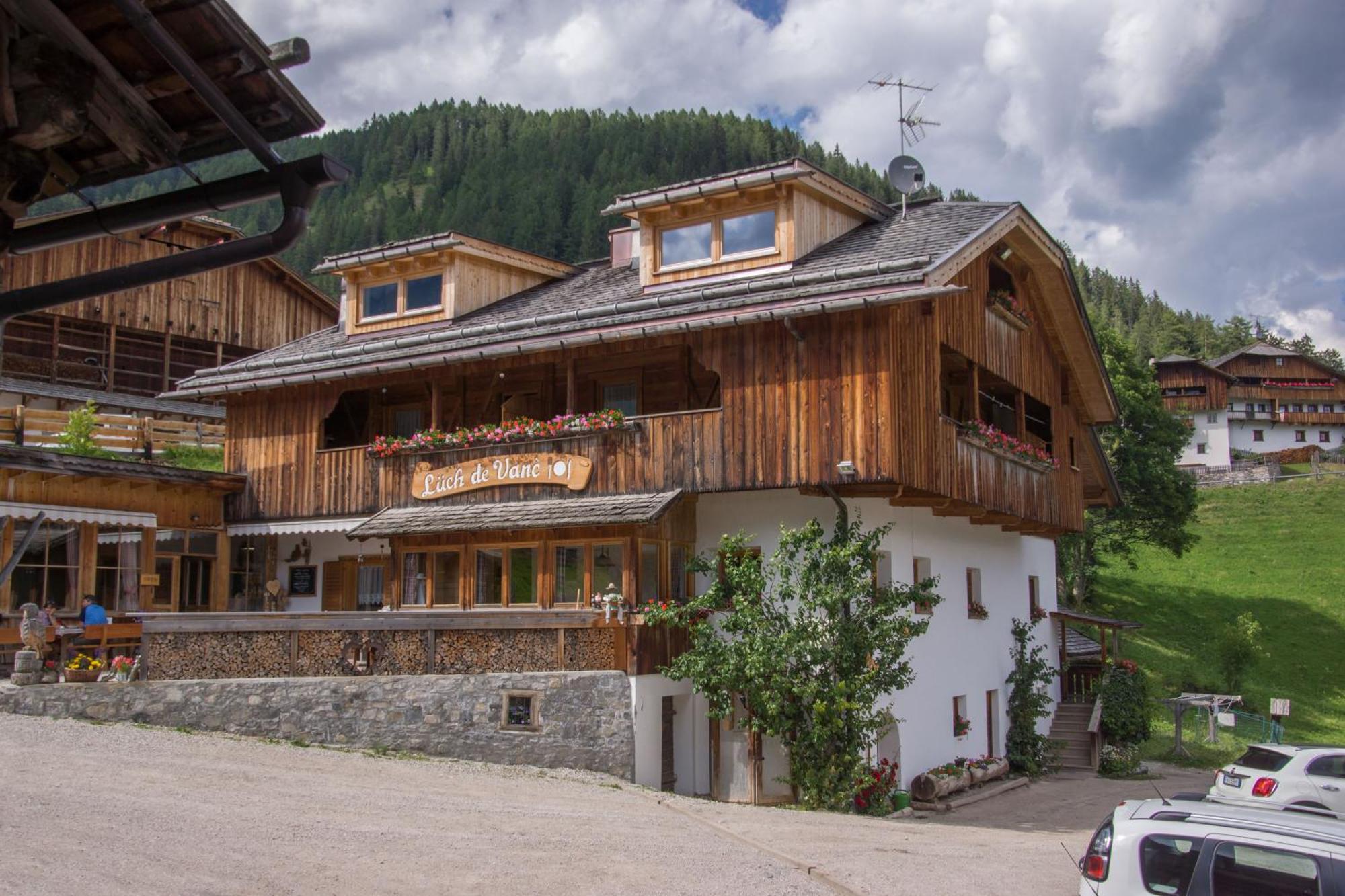 Agriturismo Luech De Vanc San Martino in Badia Dış mekan fotoğraf